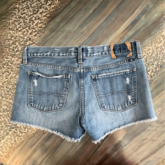 Lucky Brand The Cut Off denim shorts size 4/27 distressed - Picture 2 of 7